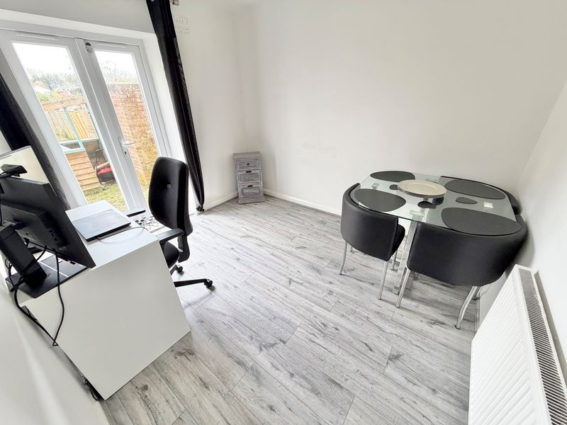 Pound Road Little Sutton